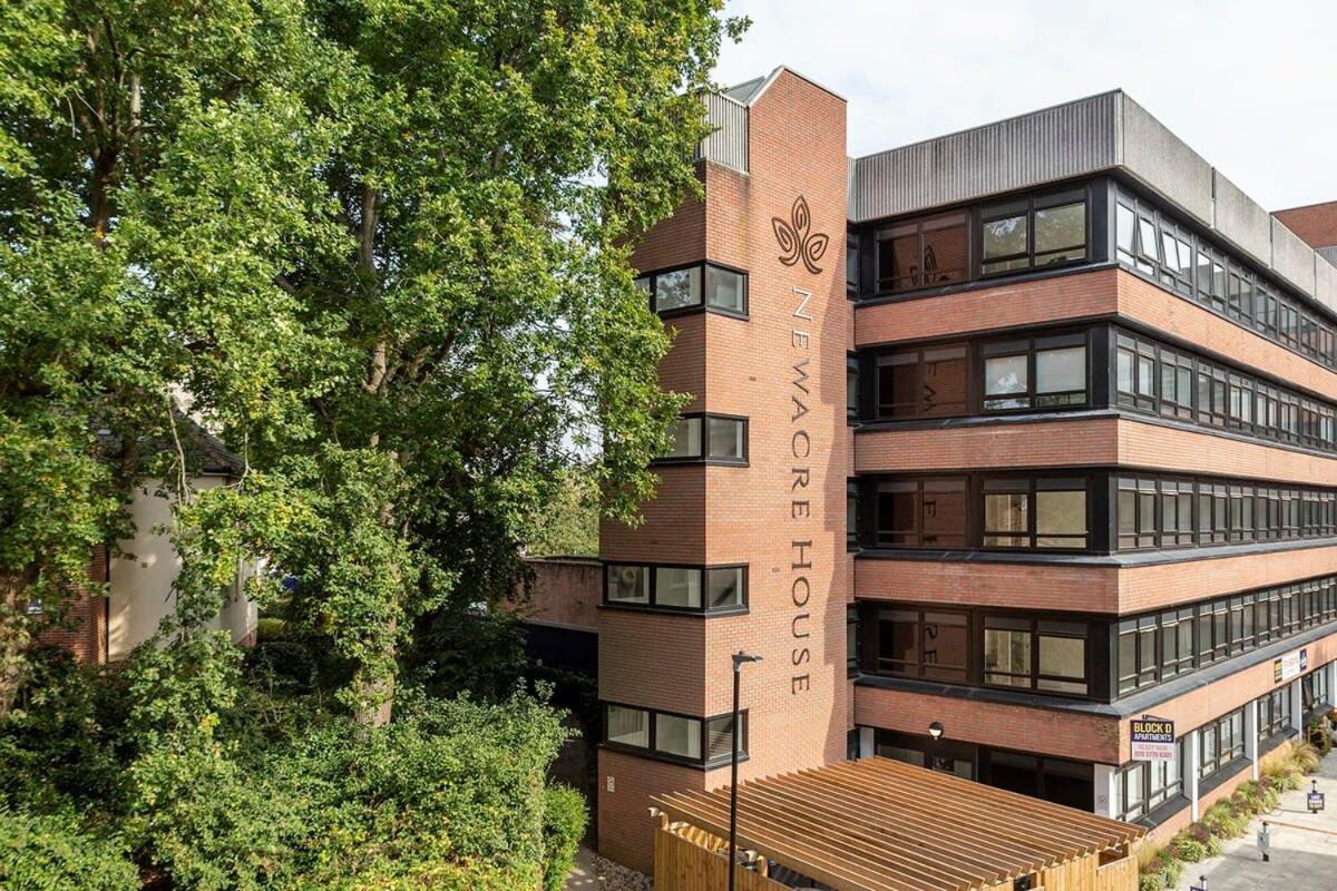 Modern Studio Apartment In East Grinstead Exterior foto